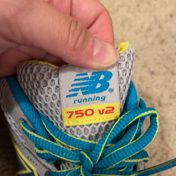 New Balance 750 v2 running shoes - Picture 3 of 4